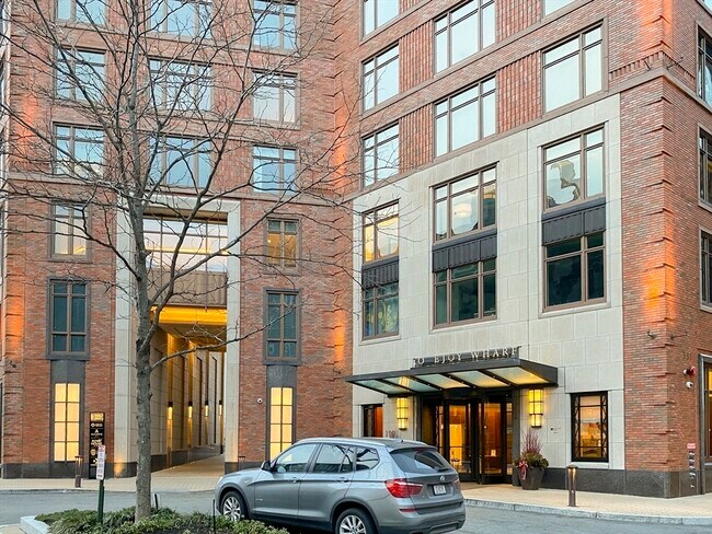 Building Photo - 100 Lovejoy Wharf