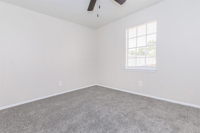 Building Photo - 8271 Stone St