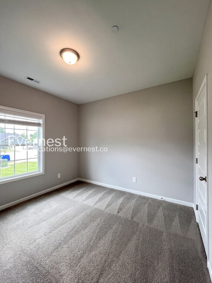 Building Photo - 1115 Prospect Ct