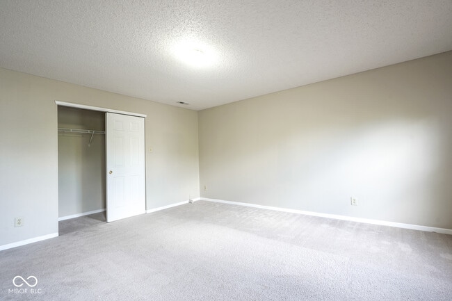 Building Photo - 10155 Holly Berry Cir