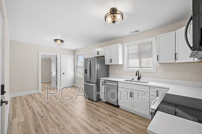 Building Photo - 1436 S New Jersey St
