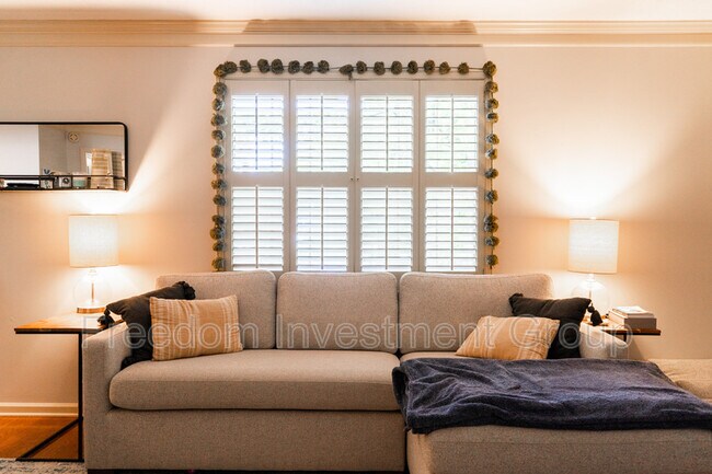 Building Photo - 1000 Harbour Shore Dr