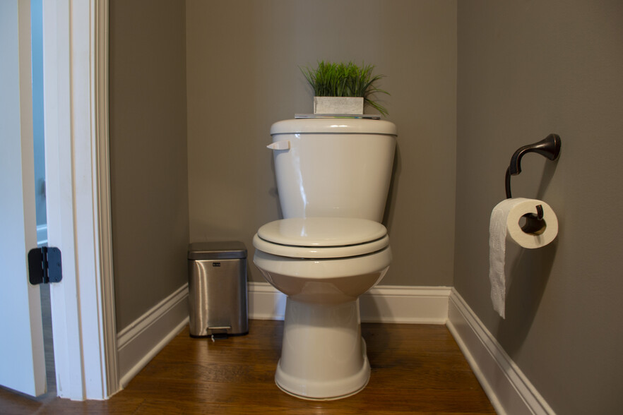 Downstairs Bathroom - 1008 Latitude Dr