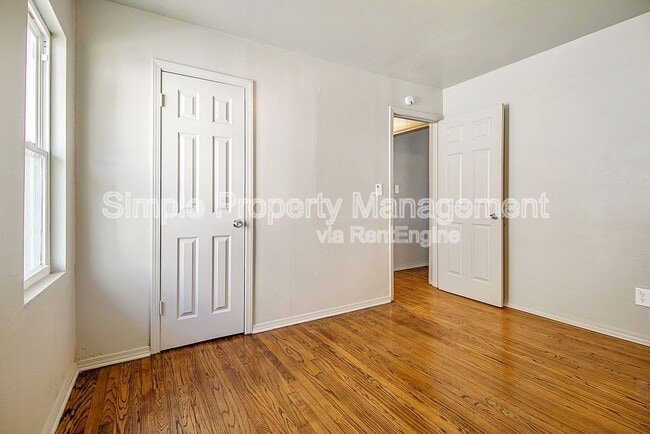 Building Photo - 4712 SE 23rd St