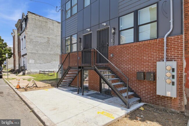Building Photo - 2237 N 16th St
