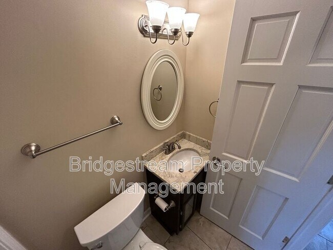 Building Photo - 1567 Burchwood Dr