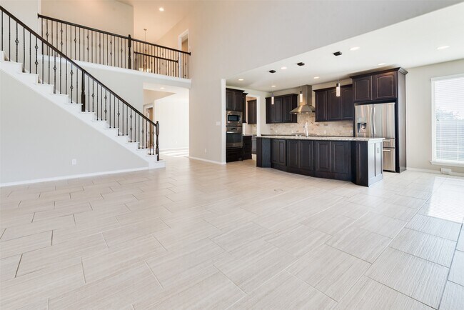 Building Photo - 1330 Watercrest Park Ln