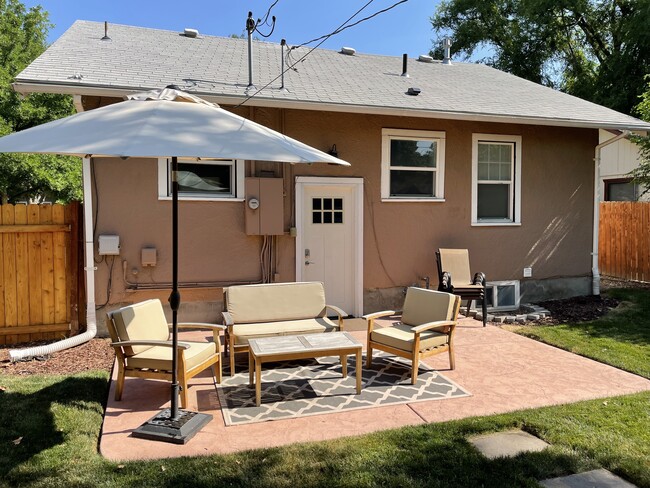 Building Photo - 2117 W Jefferson St