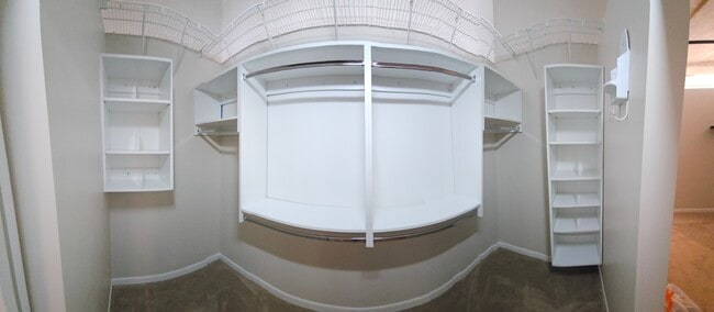 Building Photo - 1550 S Blue Island Ave