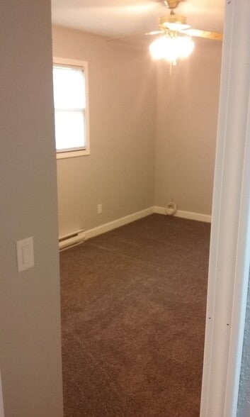 Building Photo - 1513 W Veterans Pkwy