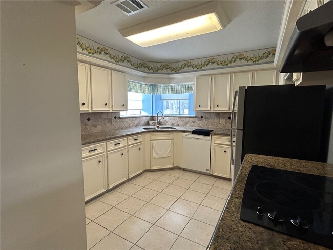 Building Photo - 17718 Surreywest Ln