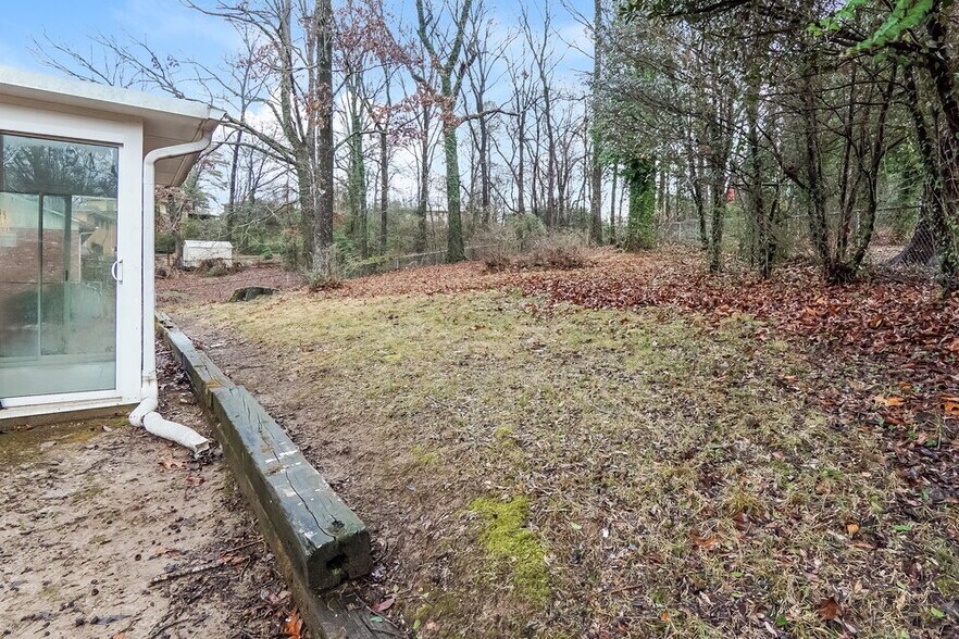 Building Photo - 621 27th Ave