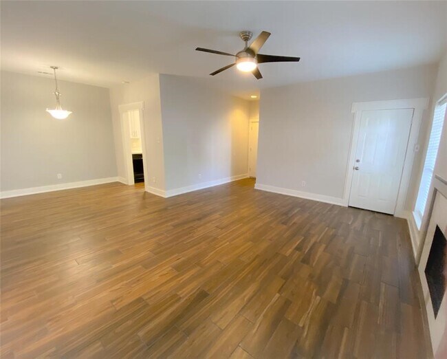 Building Photo - 9707 Richmond Ave.