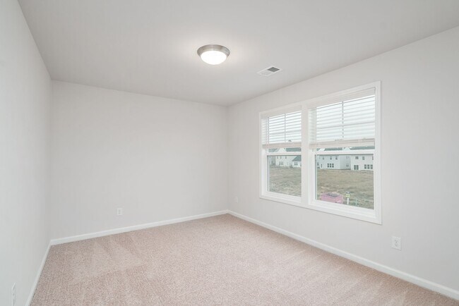 Building Photo - 775 Justify Lp
