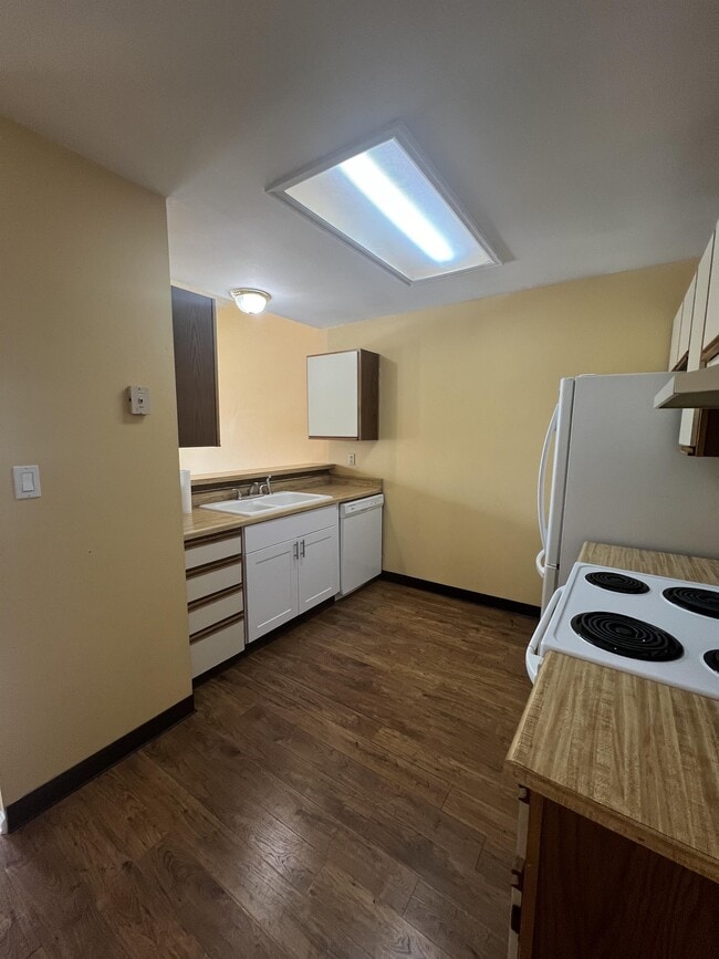 Building Photo - 870 London Green Way