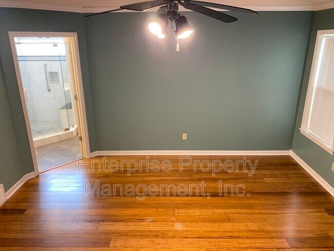 Building Photo - 3840 Charbon Ln