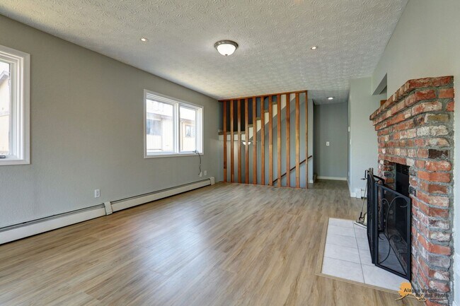 Building Photo - 4701 Grumman St