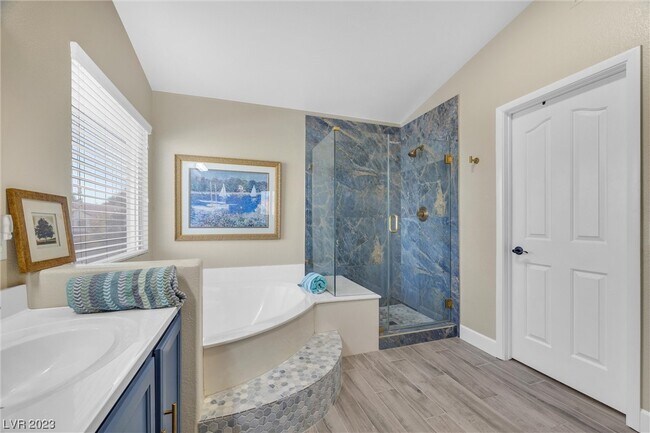 Building Photo - 3824 Sunking St