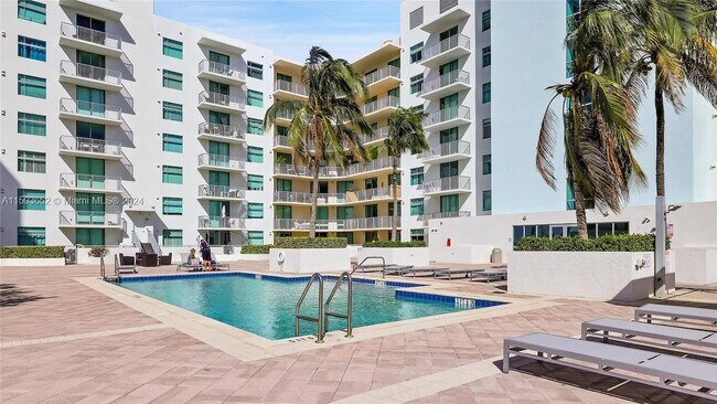 Building Photo - 140 S Dixie Hwy