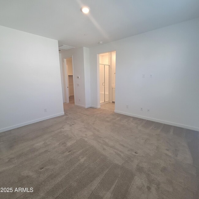 Building Photo - 4077 S Sabrina Dr