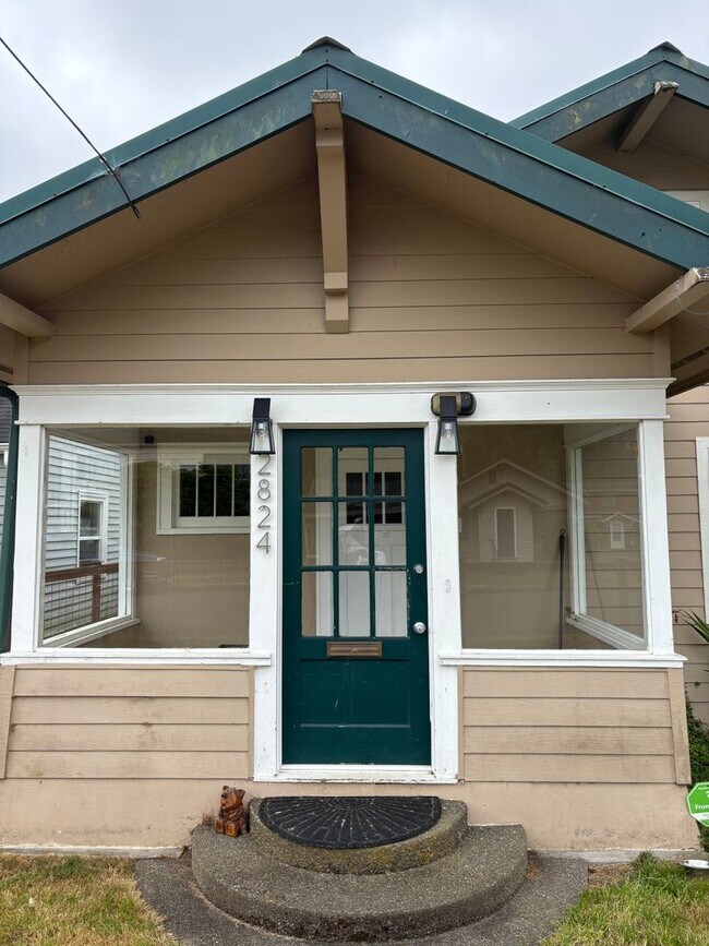 Building Photo - Spacious 3-Bedroom Craftsman Home with Solar Savings and Fully Fenced Yard