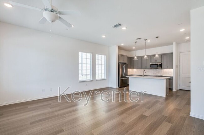 Building Photo - 2308 Bulin Dr