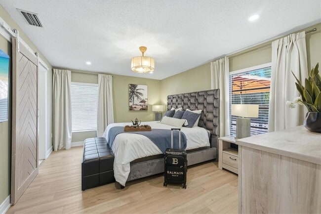 Building Photo - 2428 Whippoorwill Cir