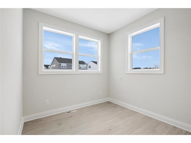Building Photo - 10771 40th St N