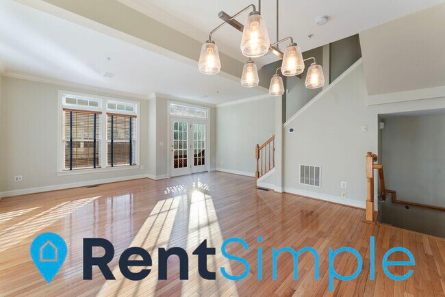 Building Photo - 3631 Madison Ln