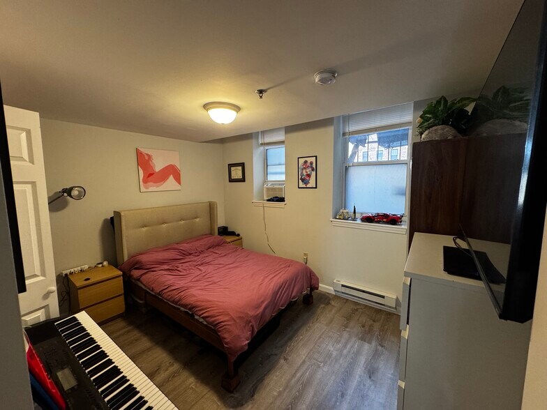 Bedroom - 36 Peterborough St