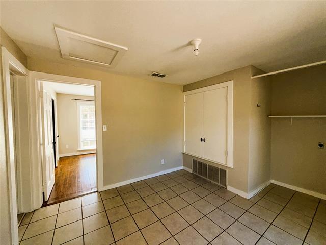 Building Photo - 702 SW Barnard St