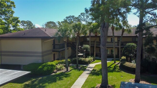 Building Photo - 2673 Sabal Springs Cir