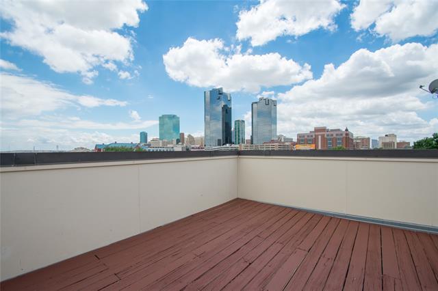 Building Photo - 708 Skyline Bluff Ct