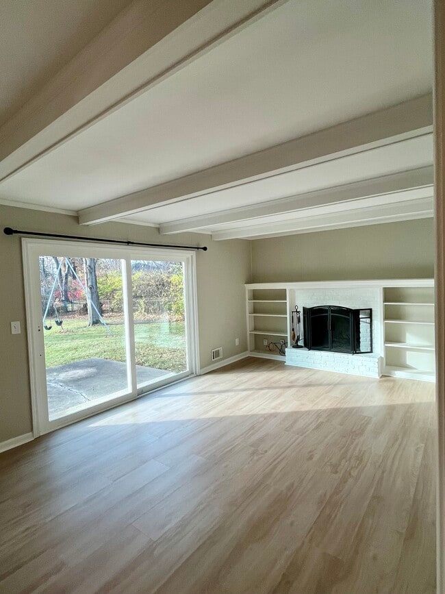 Building Photo - 3803 Brunswick Dr