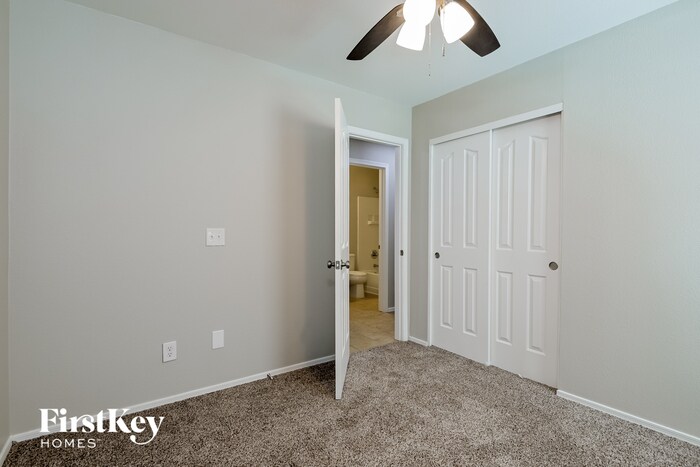 Building Photo - 5747 W King Snake Dr