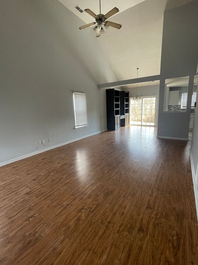 Building Photo - 4233 Sandstone Dr