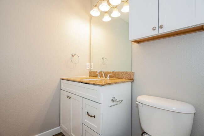 Building Photo - 105 Cherokee Dr