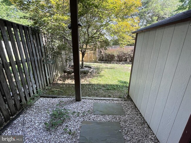 Building Photo - 565 Tuliptree Square NE