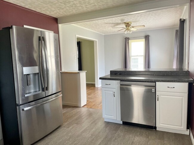 Building Photo - East Side Gem – Spacious 2BR Home with 2 C...