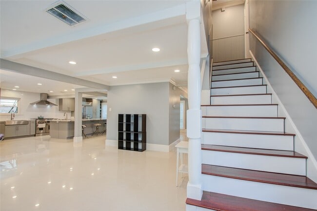 Building Photo - 14611 Bramblewood Dr