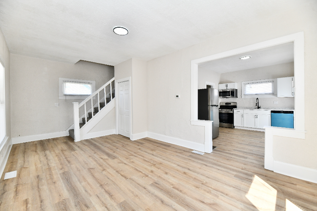 Building Photo - 1145 N Belleview Pl
