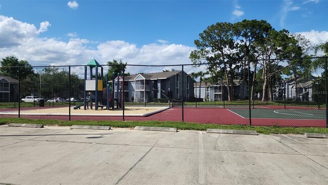 Building Photo - 3838 Bay Club Cir