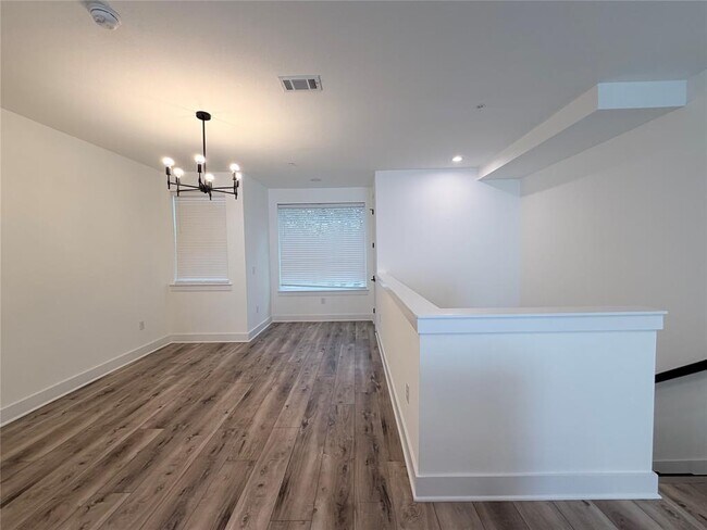 Building Photo - 1417 Kramer Ln