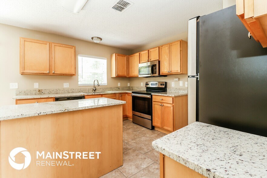 Building Photo - 13336 Brewster Rd