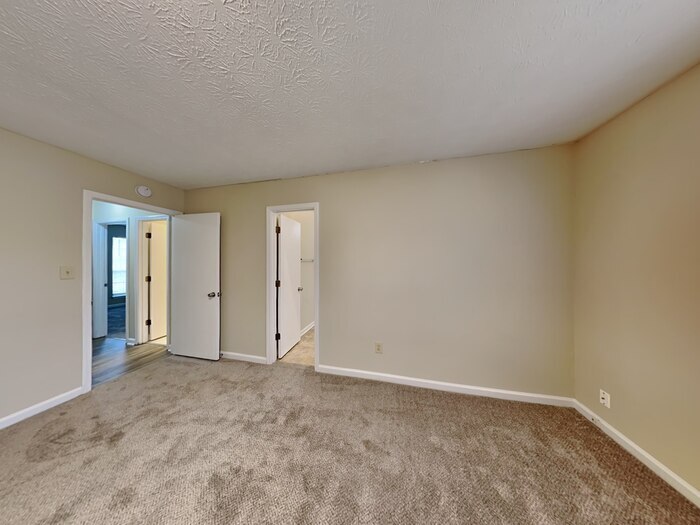 Building Photo - 411 Fieldgreen Dr