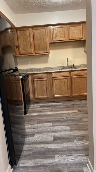 Building Photo - 9200 Edwards Way