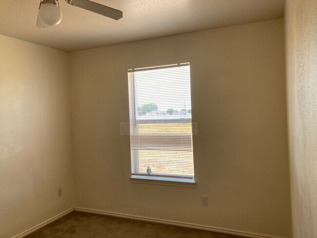 Building Photo - 5804 Greengate Dr