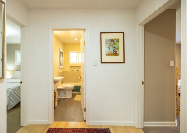 Building Photo - 611 Rheem Blvd