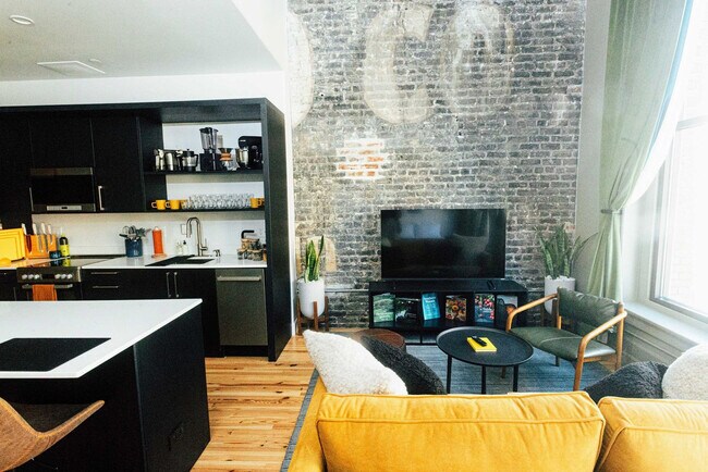 Building Photo - 1911 3rd Ave N