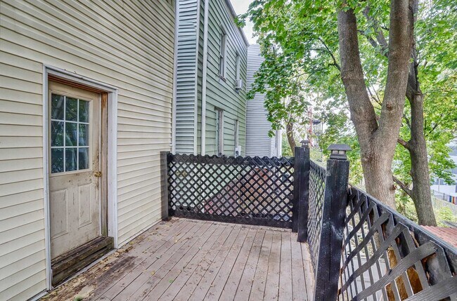 Building Photo - 112 Randolph Ave